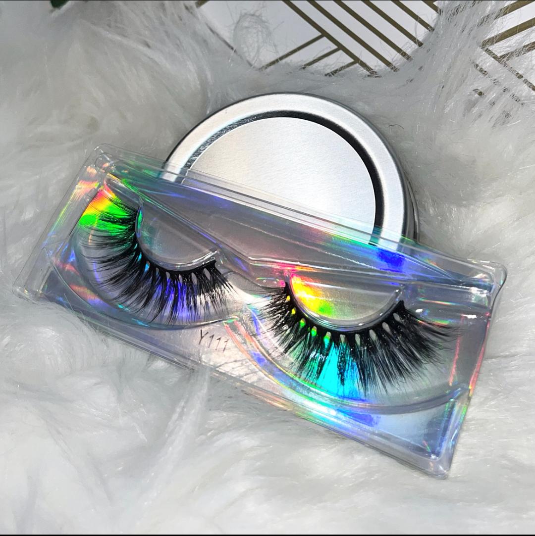 BADDIE LASHES