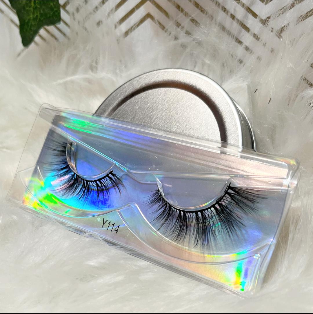 BADDIE LASHES